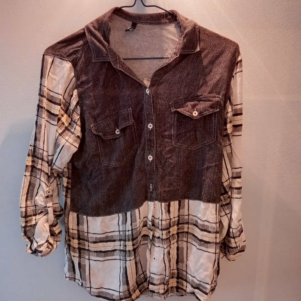 Plaid Long Sleeve shirt